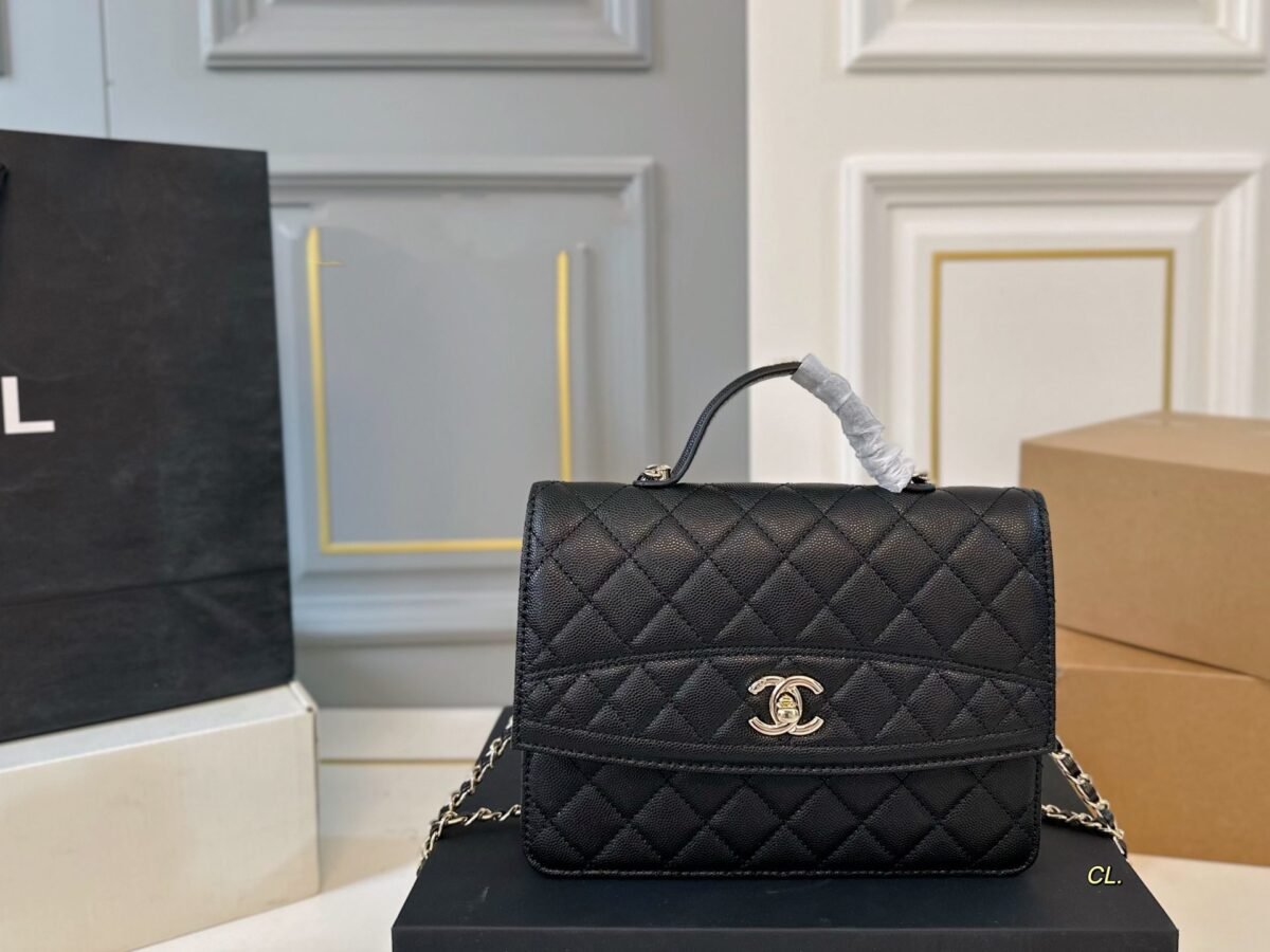 ⁦حقيبة كتف شانيل الجديدة بسلسلة⁩ - الصورة ⁦1⁩