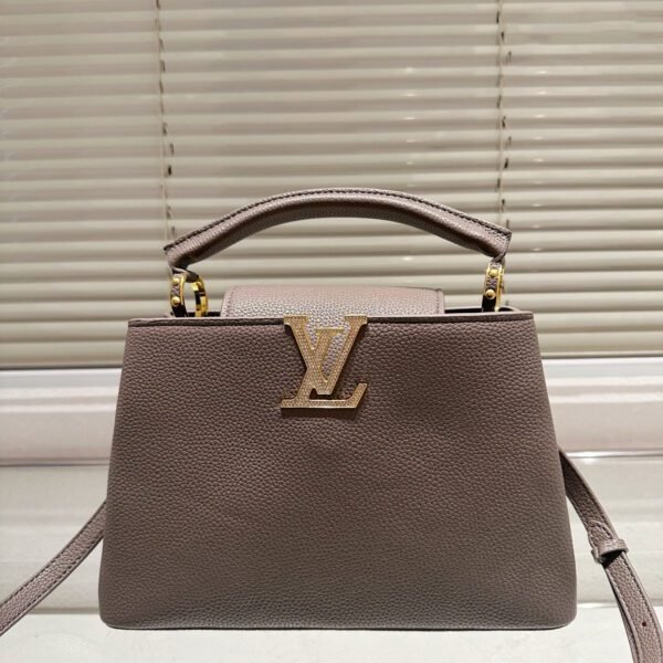 حقيبة Capucines Louis Vuitton