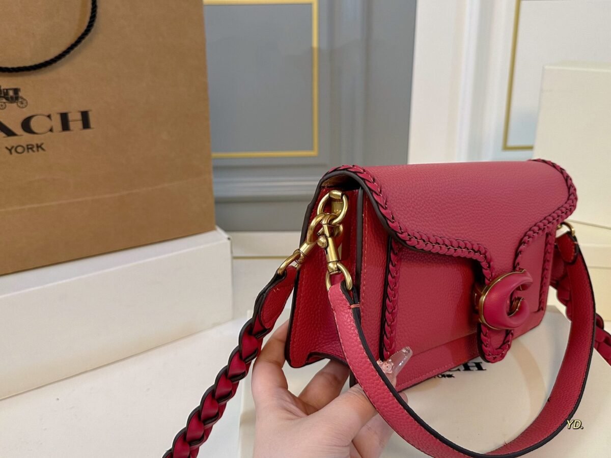 ⁦حقيبة ديونيسوس الجديدة من كوتش⁩ - الصورة ⁦2⁩