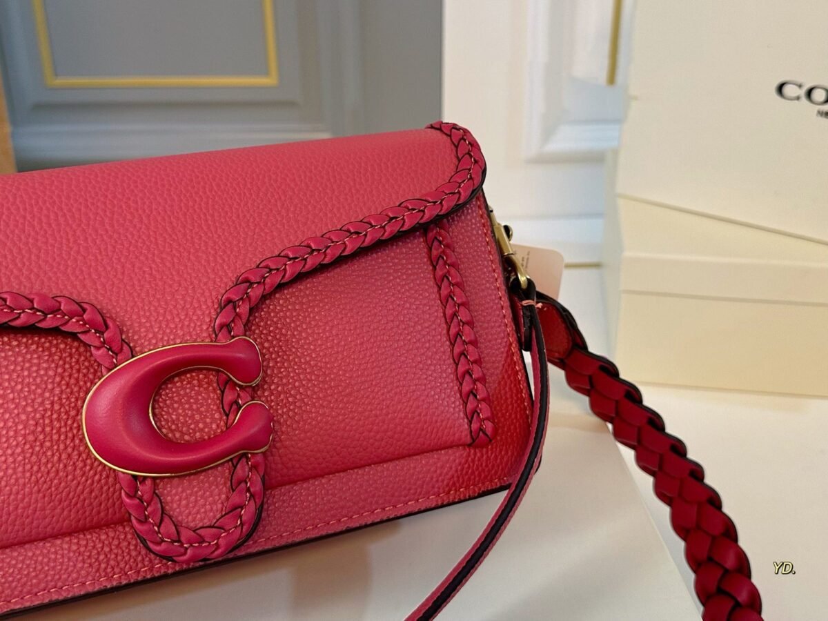 ⁦حقيبة ديونيسوس الجديدة من كوتش⁩ - الصورة ⁦4⁩