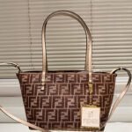 حقيبة من فندي Fendi