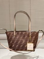 حقيبة من فندي Fendi