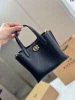 ⁦حقيبة كوتش⁩ - الصورة ⁦3⁩