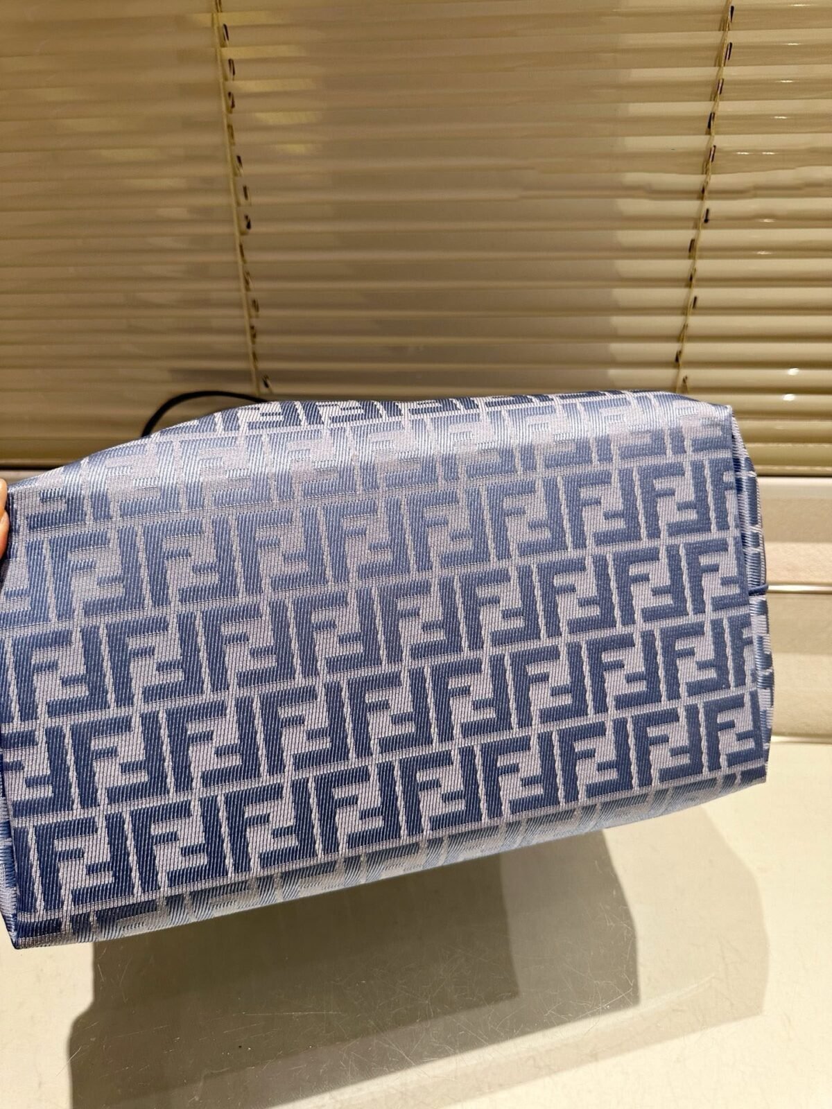 ⁦حقيبة من فندي Fendi⁩ - الصورة ⁦8⁩