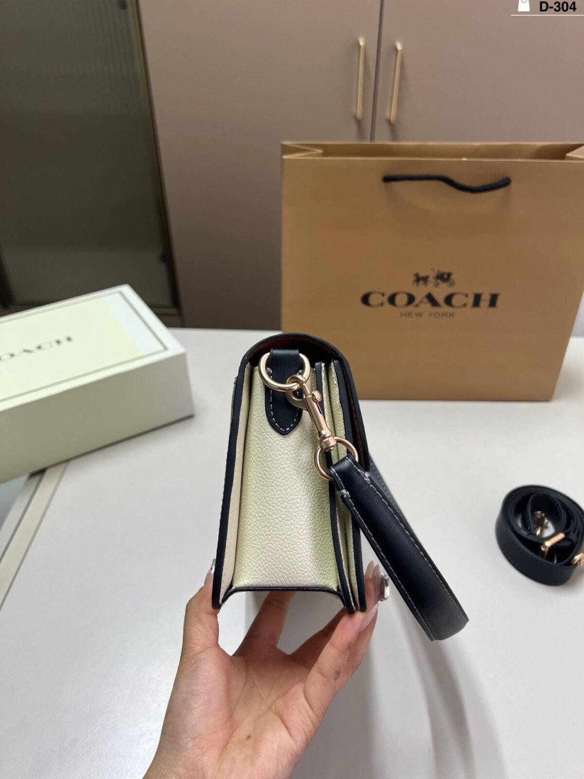 ⁦حقيبة كوتش الجديدة بتصميم باغيت⁩ - الصورة ⁦4⁩