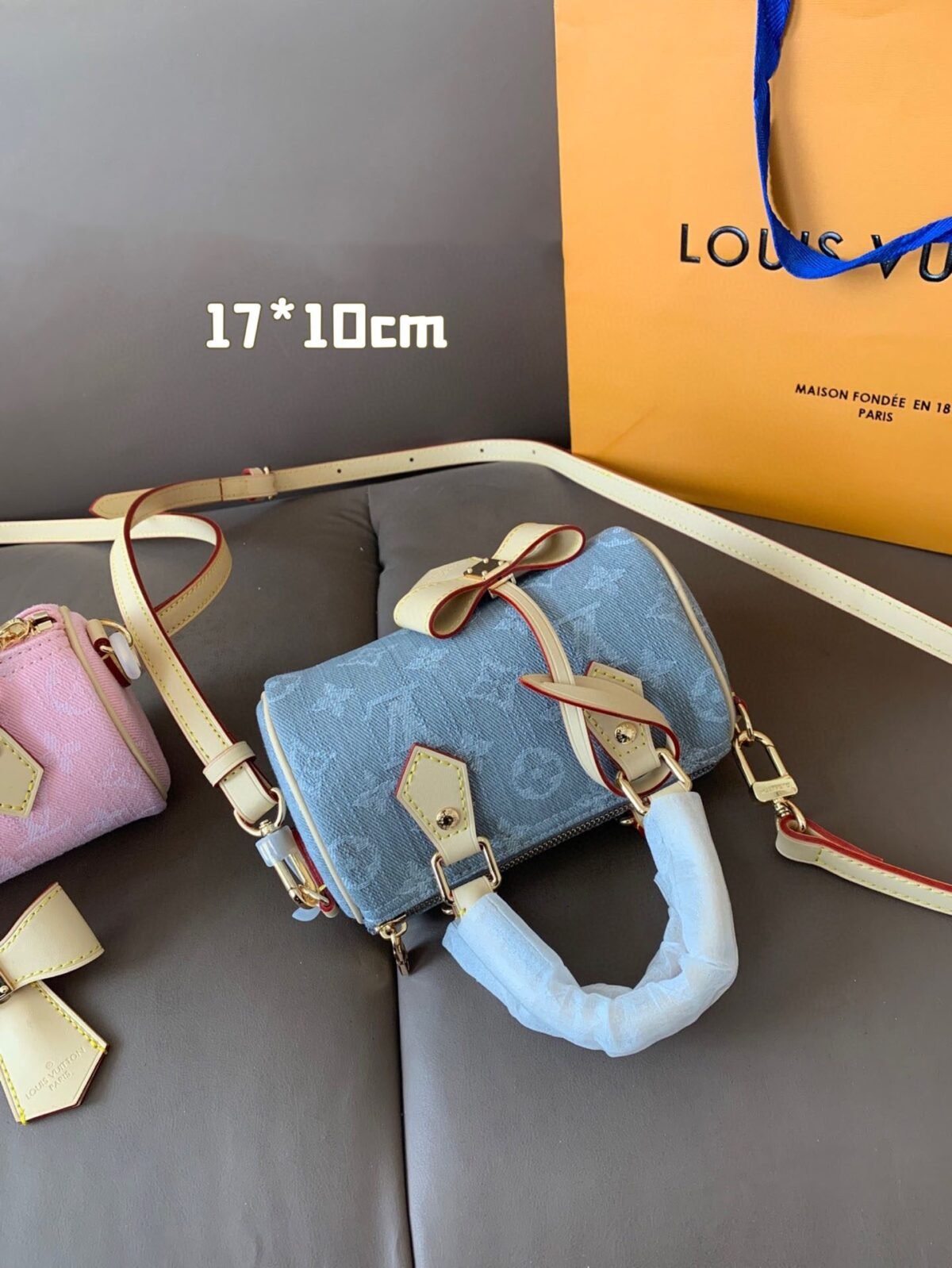 ⁦حقيبة أنيقة ومُلفتة من Louis Vuitton⁩ - الصورة ⁦5⁩