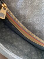 ⁦حقيبة LV DIANE من سلسلة الدنيم بتصميم باجيت (baguette)⁩ - الصورة ⁦7⁩