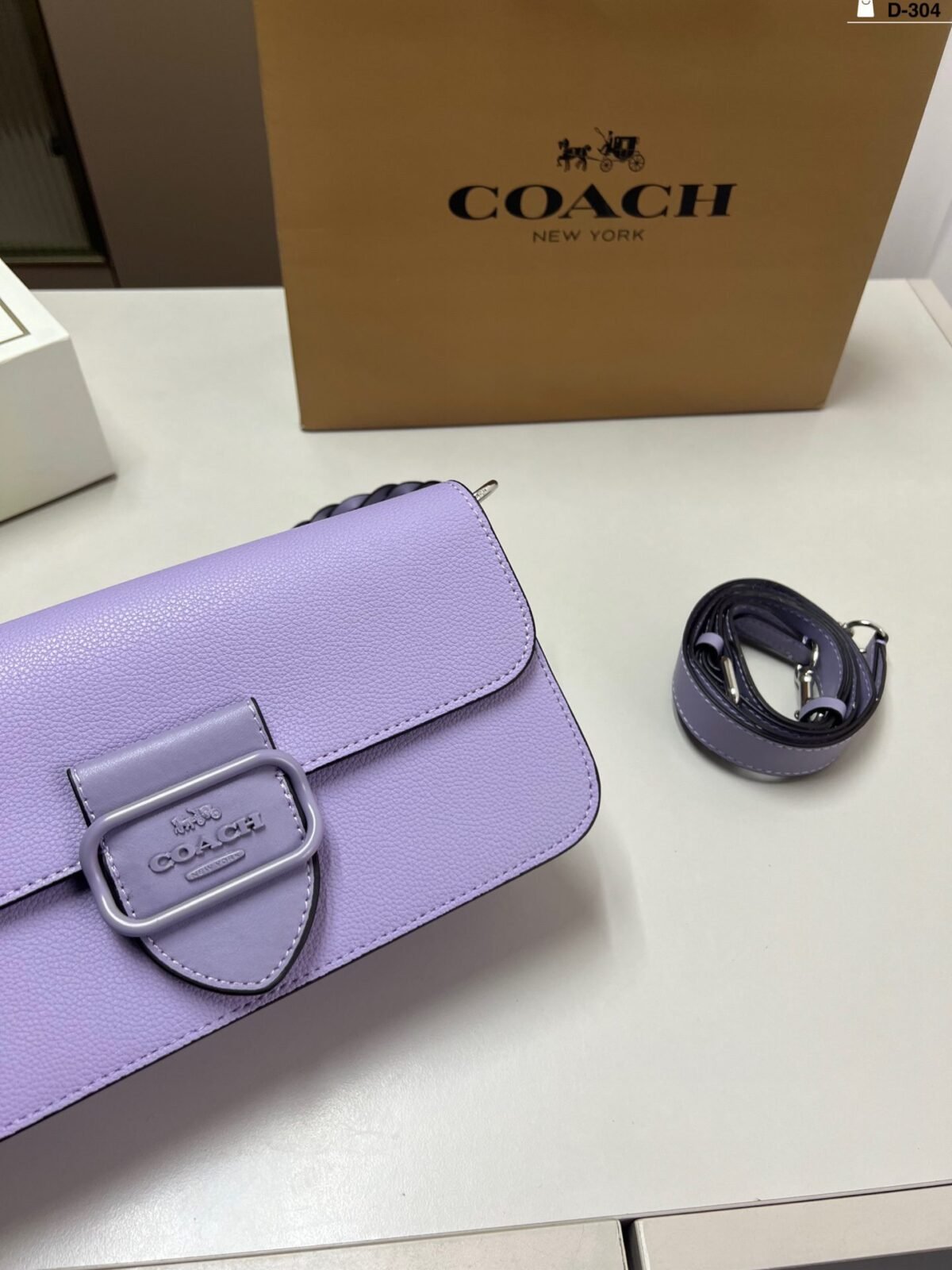 ⁦حقيبة كوتش الجديدة بتصميم باغيت⁩ - الصورة ⁦4⁩