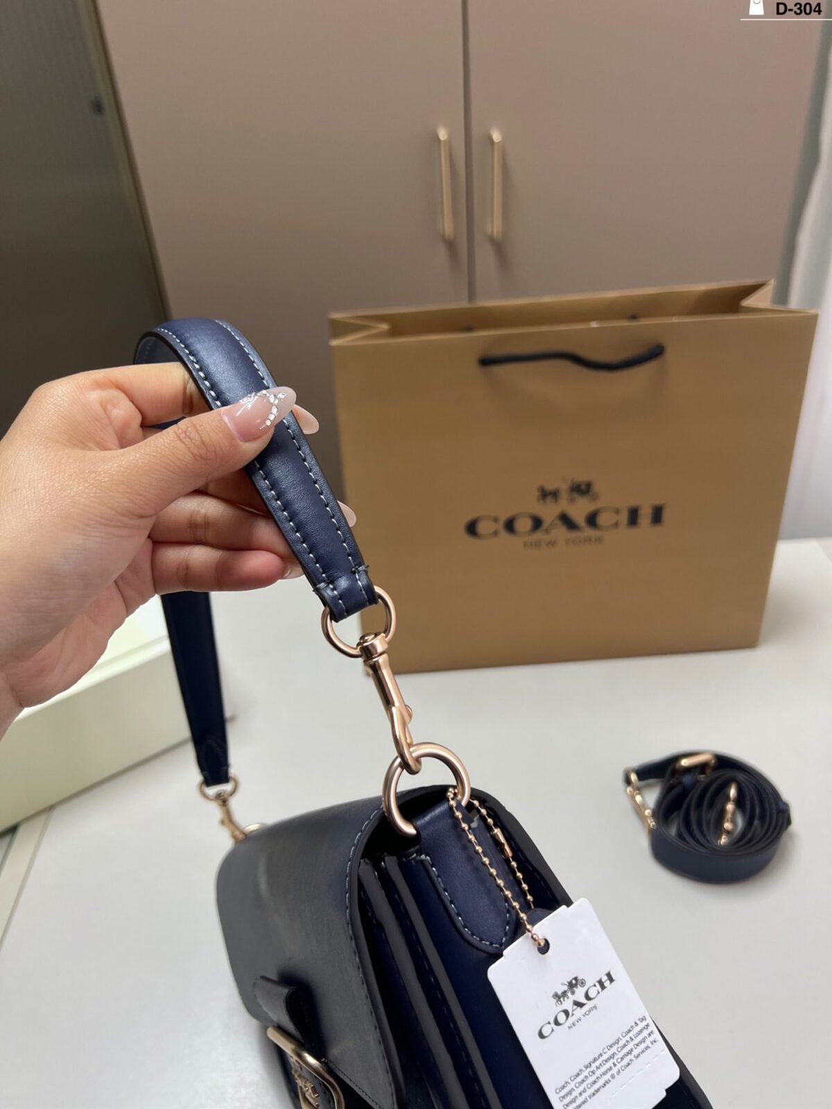 ⁦حقيبة كوتش الجديدة بتصميم باغيت⁩ - الصورة ⁦7⁩