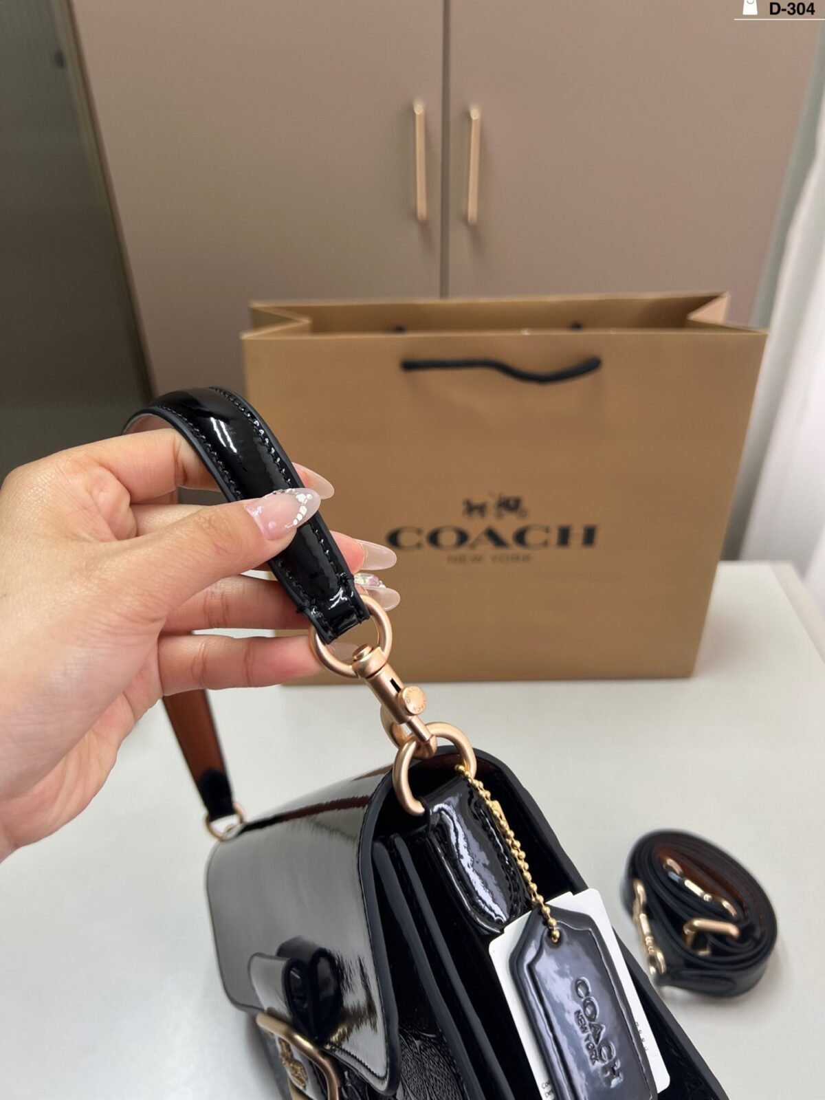 ⁦حقيبة كوتش الجديدة بتصميم باغيت⁩ - الصورة ⁦9⁩