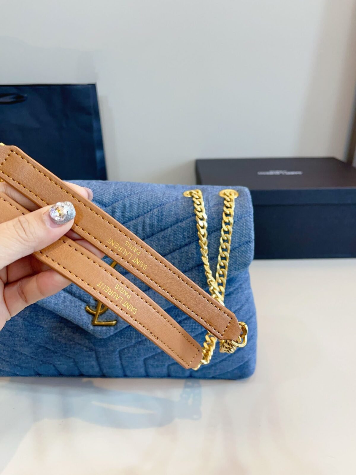 ⁦حقيبة جينز LouLou من YSL⁩ - الصورة ⁦8⁩