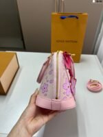 ⁦حقيبة صدفية جديدة من لويس فويتون⁩ - الصورة ⁦4⁩