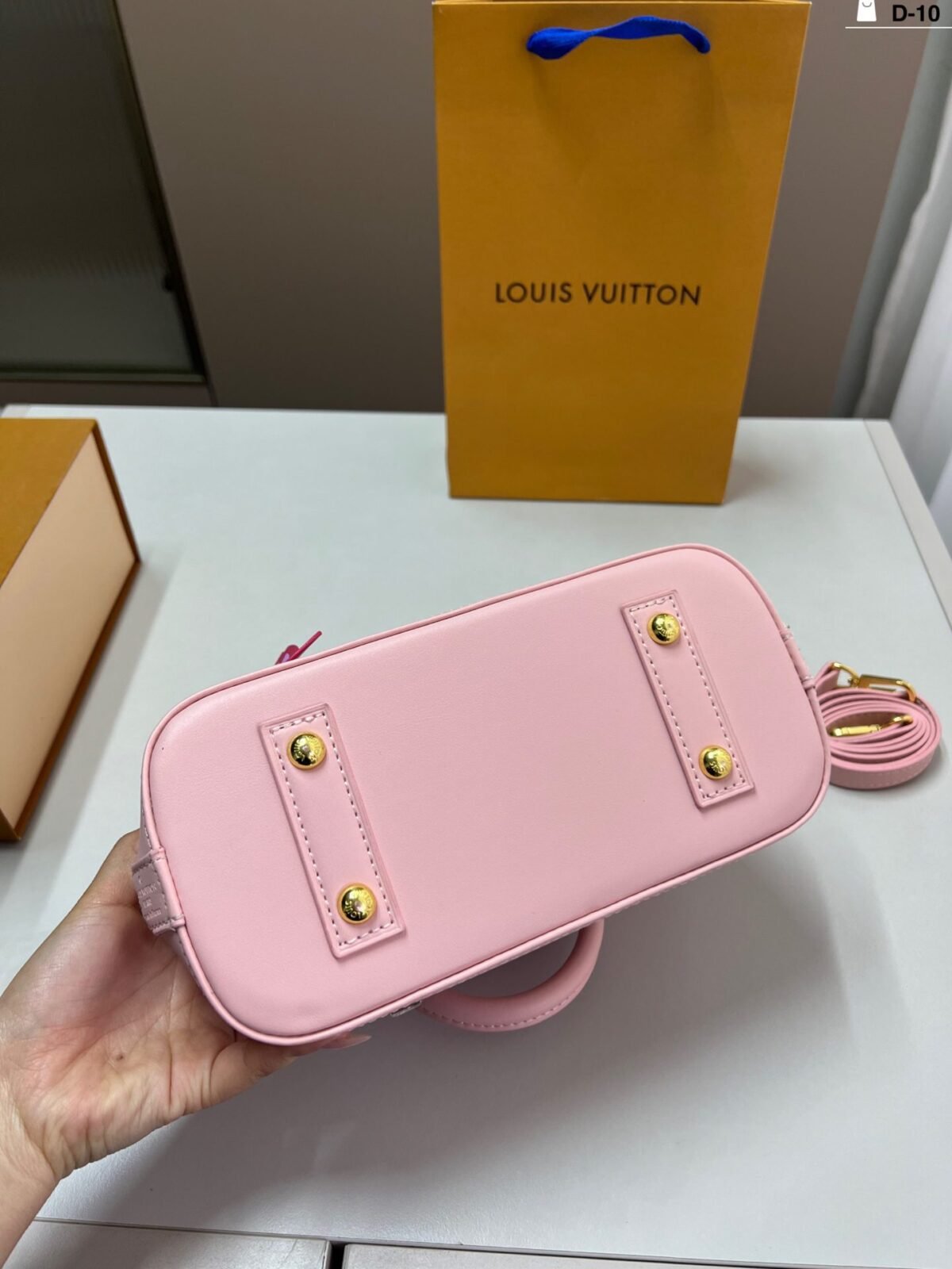 ⁦حقيبة صدفية جديدة من لويس فويتون⁩ - الصورة ⁦9⁩