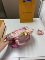 ⁦حقيبة صدفية جديدة من لويس فويتون⁩ - الصورة ⁦6⁩