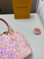 ⁦حقيبة صدفية جديدة من لويس فويتون⁩ - الصورة ⁦8⁩