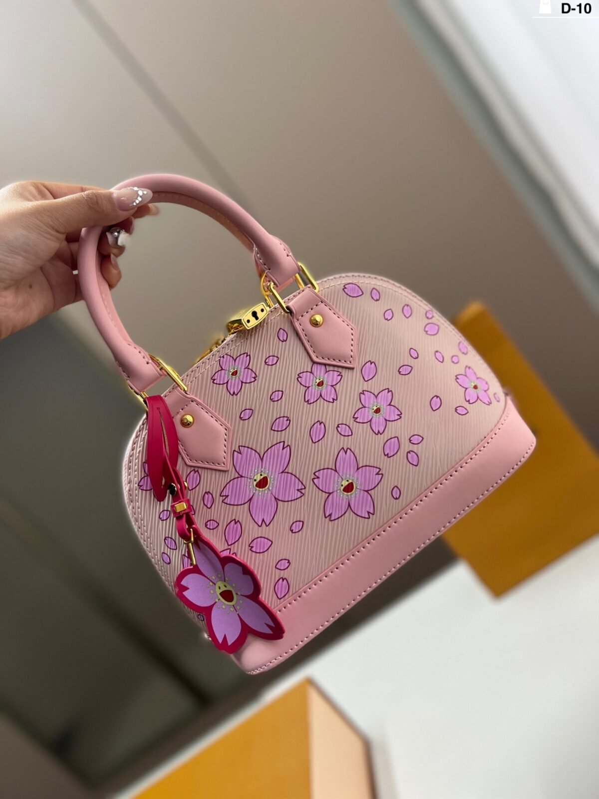 ⁦حقيبة صدفية جديدة من لويس فويتون⁩ - الصورة ⁦2⁩