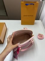 ⁦حقيبة صدفية جديدة من لويس فويتون⁩ - الصورة ⁦5⁩