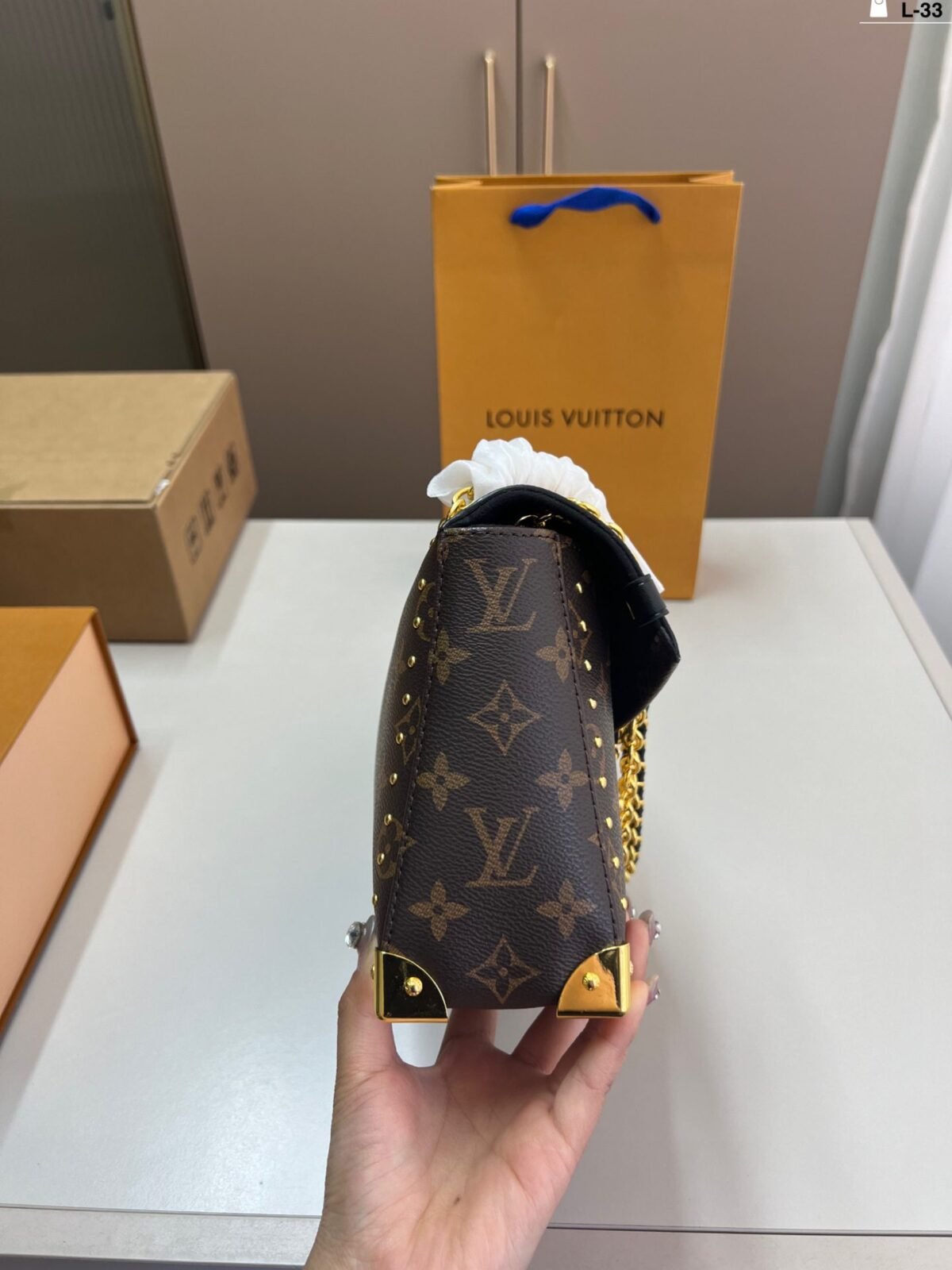 ⁦حقيبة لويس فويتون الجديدة ذات المسامير الحديدية المضفرة⁩ - الصورة ⁦6⁩