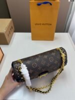 ⁦حقيبة لويس فويتون الجديدة ذات المسامير الحديدية المضفرة⁩ - الصورة ⁦8⁩