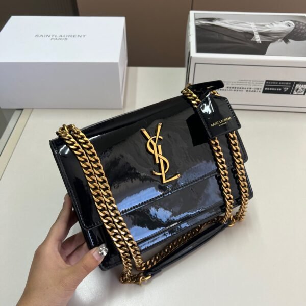 حقيبة غروب الشمس الكلاسيكية من YSL