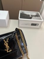 ⁦حقيبة غروب الشمس الكلاسيكية من YSL⁩ - الصورة ⁦5⁩