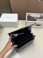 ⁦حقيبة غروب الشمس الكلاسيكية من YSL⁩ - الصورة ⁦4⁩