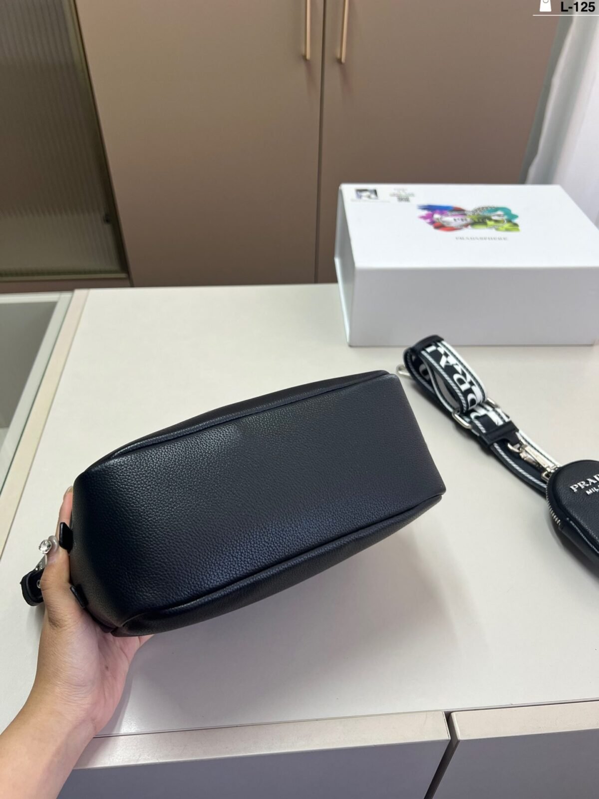 ⁦حقيبة كاميرا برادا⁩ - الصورة ⁦8⁩