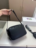 ⁦حقيبة كاميرا برادا⁩ - الصورة ⁦2⁩