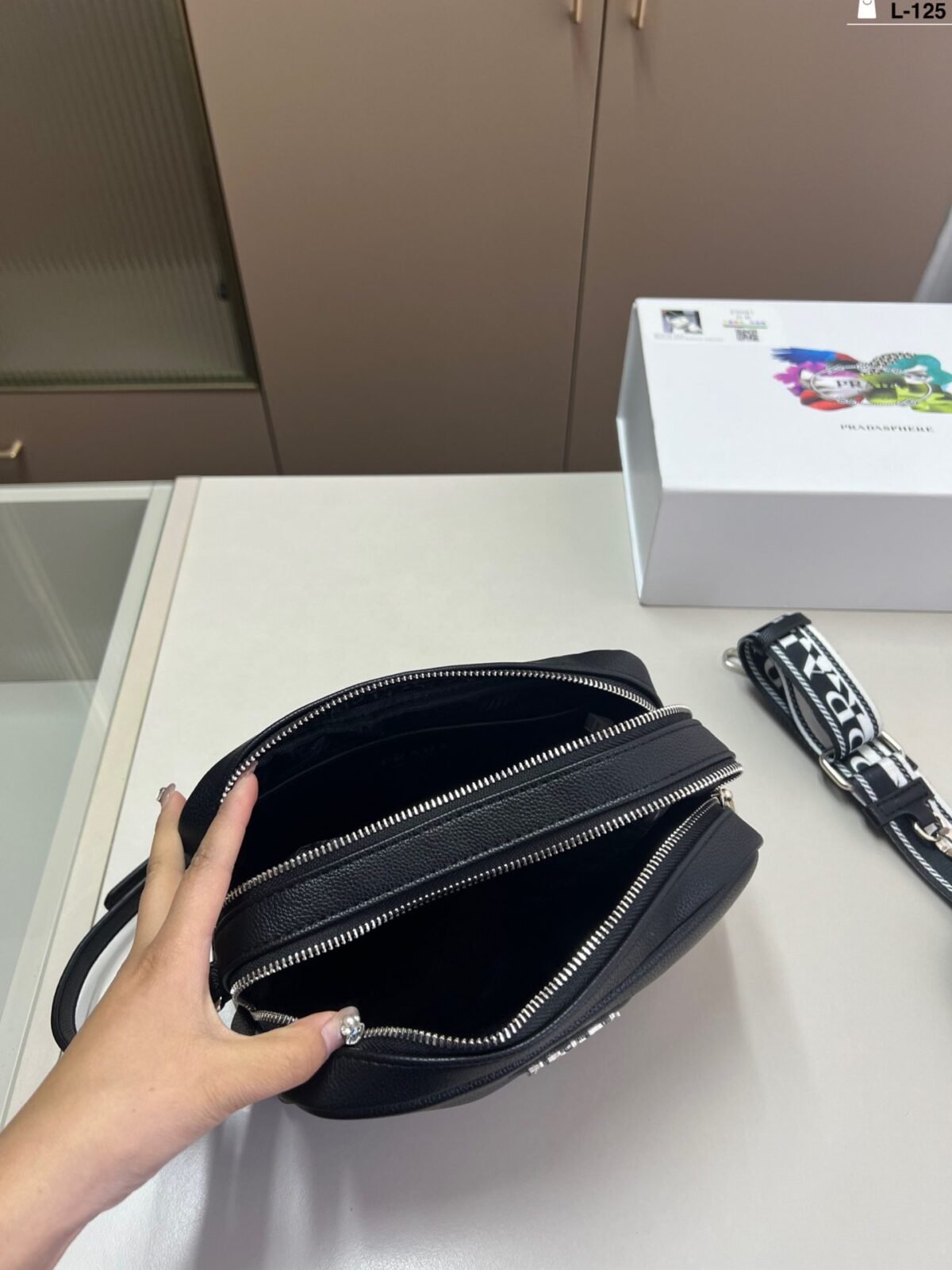 ⁦حقيبة كاميرا برادا⁩ - الصورة ⁦6⁩