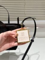 ⁦حقيبة سوداء  أنيقة من فندي (Fendi)⁩ - الصورة ⁦6⁩