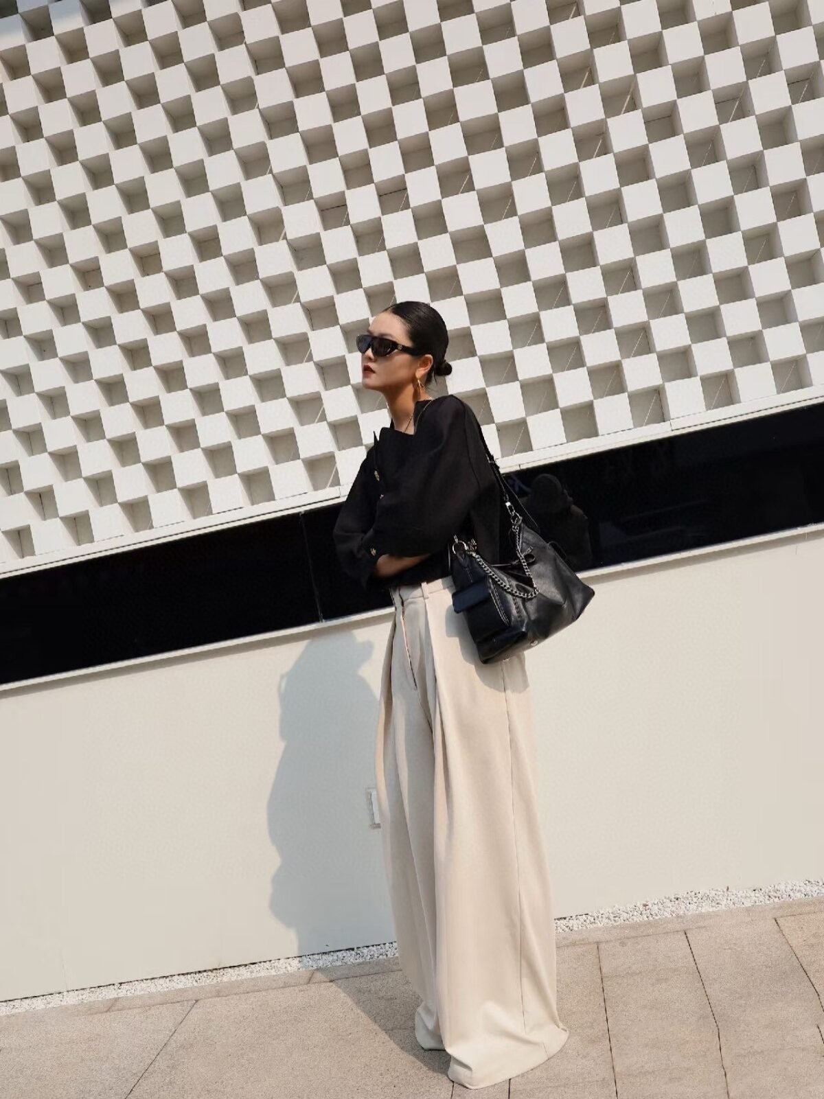 ⁦حقيبة لويس فويتون كارايال سوداء⁩ - الصورة ⁦6⁩