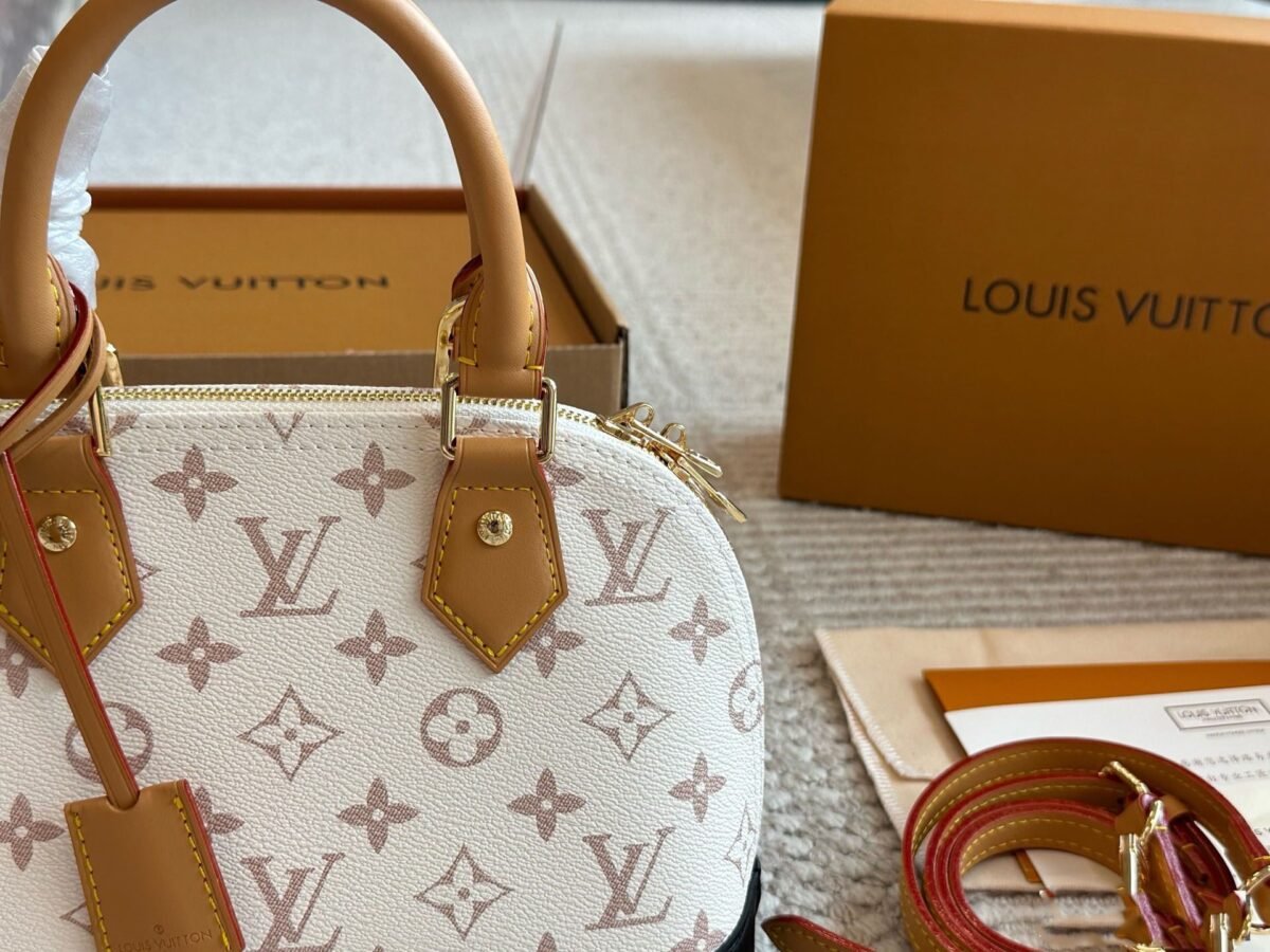 ⁦حقيبة لويس فيتون ألما⁩ - الصورة ⁦2⁩