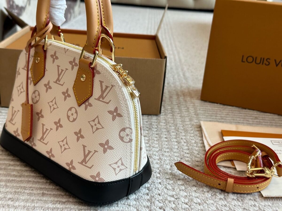 ⁦حقيبة لويس فيتون ألما⁩ - الصورة ⁦4⁩