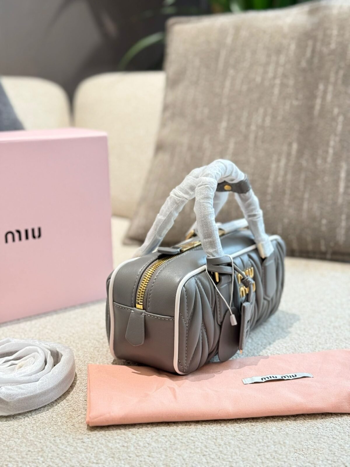 ⁦حقيبة ميوميو الجديدة⁩ - الصورة ⁦7⁩