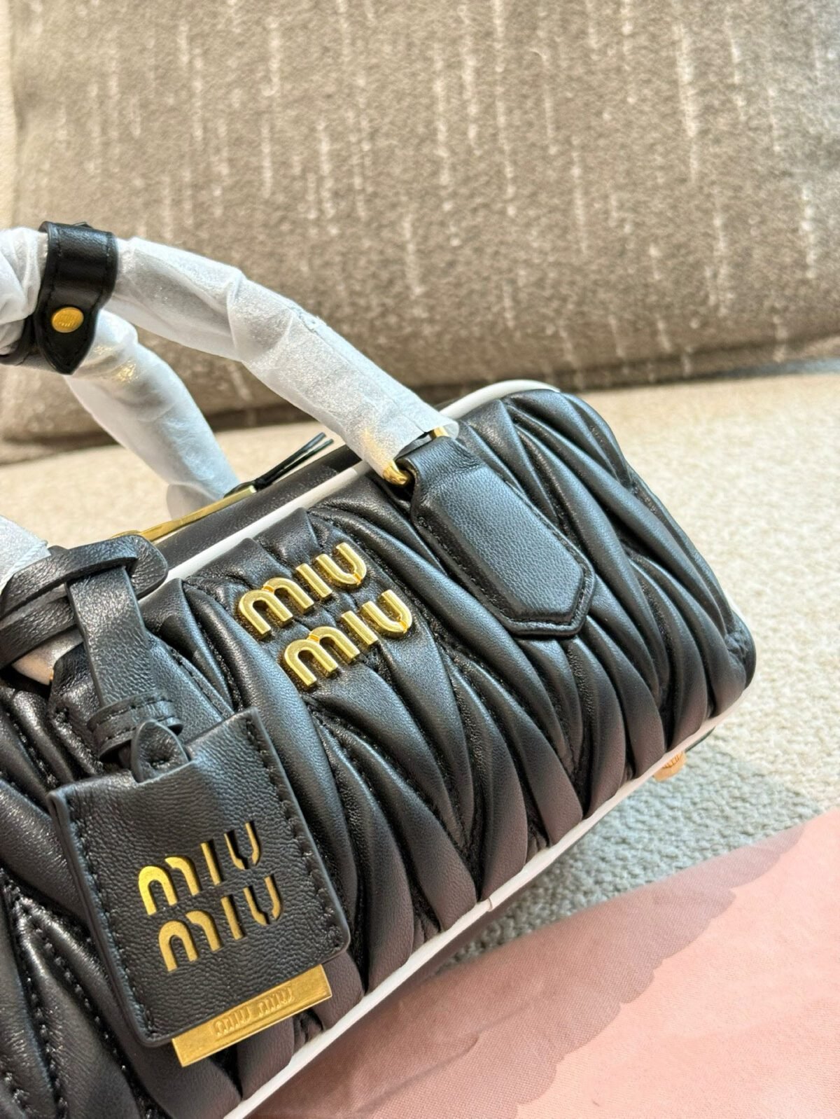 ⁦حقيبة ميوميو الجديدة⁩ - الصورة ⁦2⁩