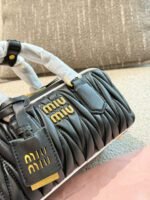 ⁦حقيبة ميوميو الجديدة⁩ - الصورة ⁦2⁩