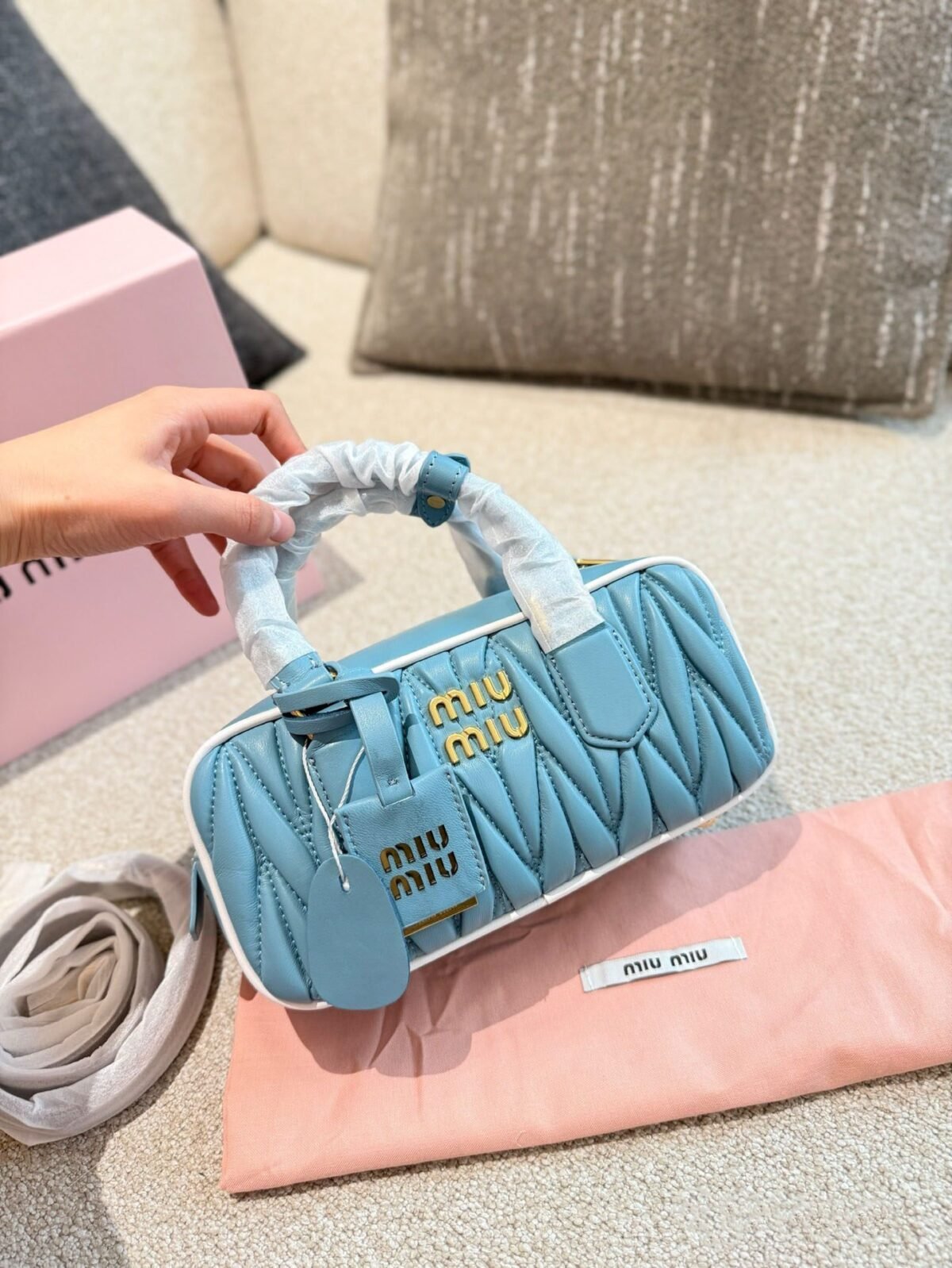 ⁦حقيبة ميوميو الجديدة⁩ - الصورة ⁦4⁩