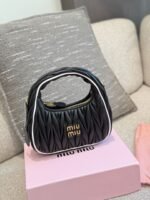 ⁦حقائب هوبو ميوميو الجديدة⁩ - الصورة ⁦2⁩