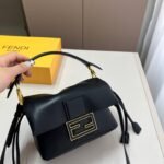 أحدث حقيبة باغيت من فندي، مقاس 18×15 سم