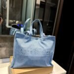 حقيبة توت من قماش الدنيم من Acne Studios