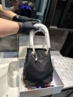 حقيبة برادا الجديدة للربيع والصيف