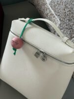 ⁦حقيبة الظهر من Loro Piana⁩ - الصورة ⁦4⁩