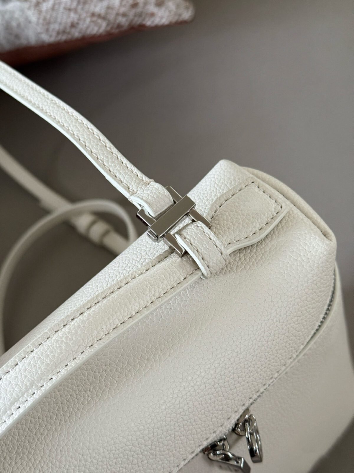 ⁦حقيبة الظهر من Loro Piana⁩ - الصورة ⁦6⁩