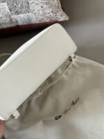 ⁦حقيبة الظهر من Loro Piana⁩ - الصورة ⁦7⁩