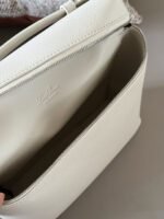 ⁦حقيبة الظهر من Loro Piana⁩ - الصورة ⁦8⁩