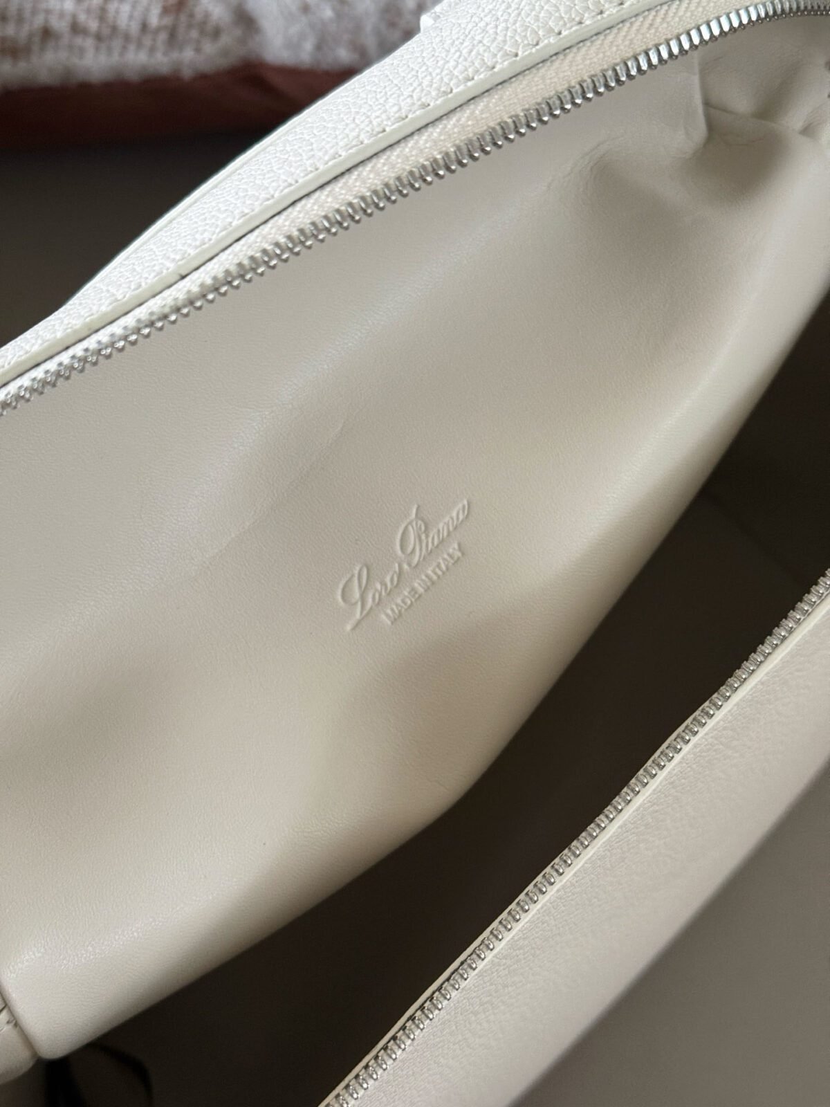 ⁦حقيبة الظهر من Loro Piana⁩ - الصورة ⁦9⁩