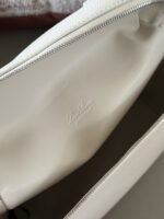 ⁦حقيبة الظهر من Loro Piana⁩ - الصورة ⁦9⁩