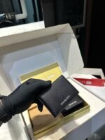 ⁦محفظة مايكل كورس الرجالية الجديدة⁩ - الصورة ⁦3⁩