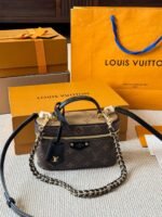 ⁦حقيبة لويس فيتون فانيتي⁩ - الصورة ⁦2⁩