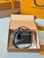 ⁦حقيبة لويس فيتون فانيتي⁩ - الصورة ⁦3⁩